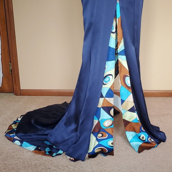 Tony Bowls Evening / Pageant Gown, with flaws (was $4,200 new!!!), Size 0 - Picture 2 of 11